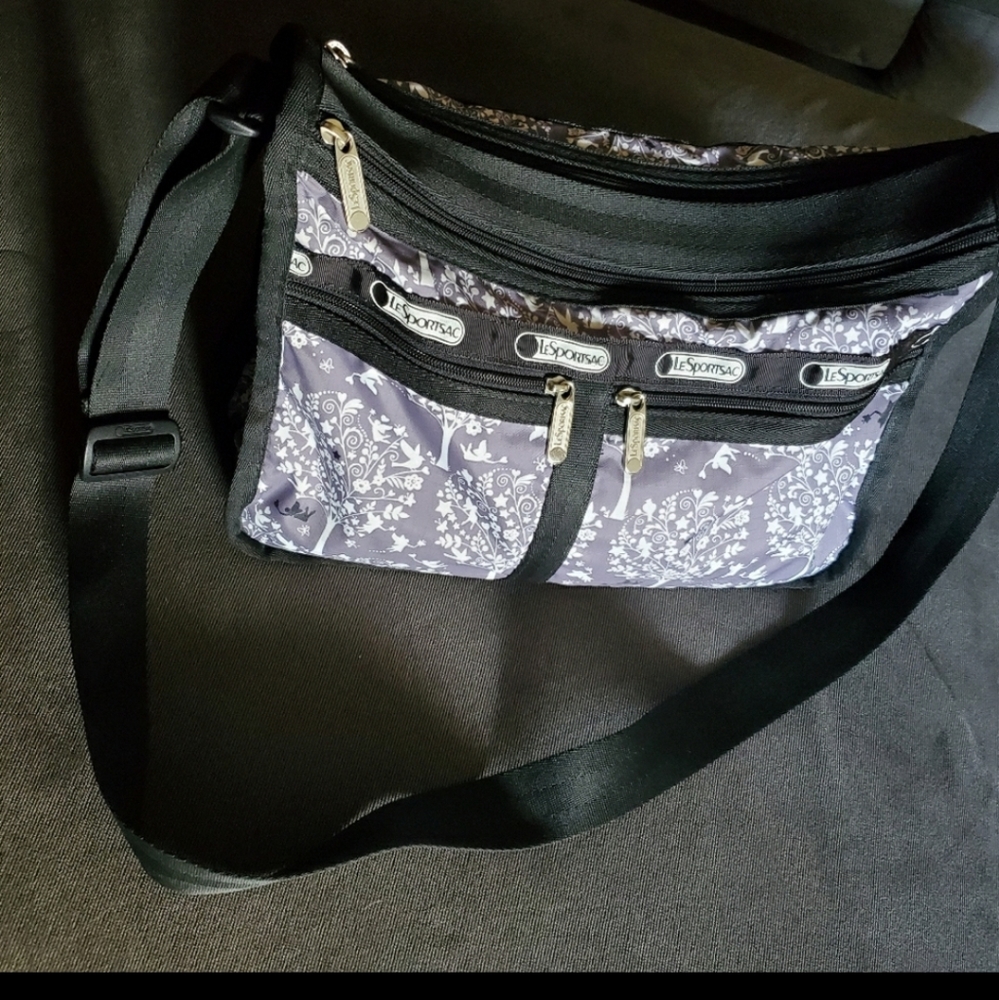 LESPORTSAC